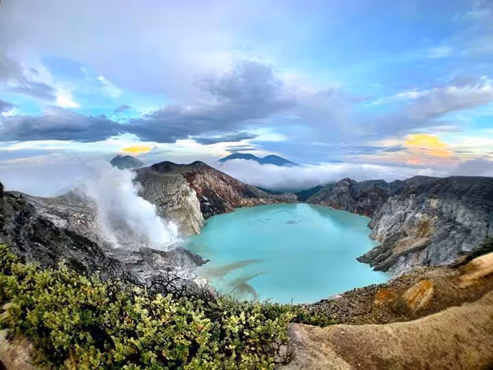 Pesona Kawah Ijen