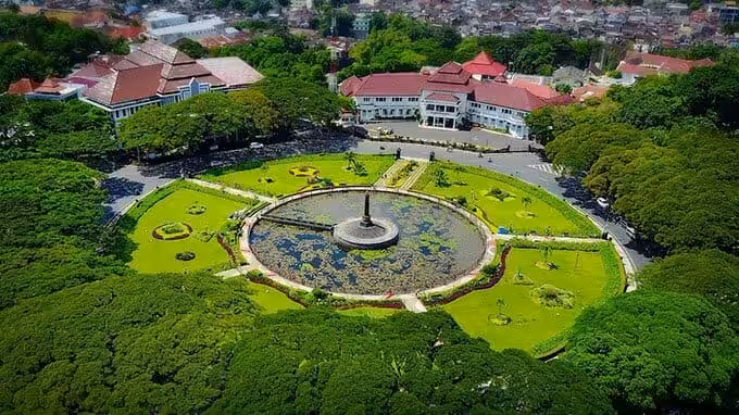 Alun Alun Tugu Kota Malang