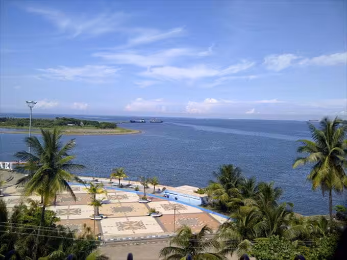 Pantai Anging Mammiri