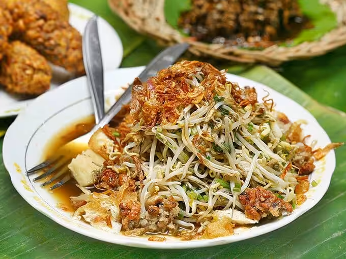 Makanan Khas Surabaya Lontong Balap