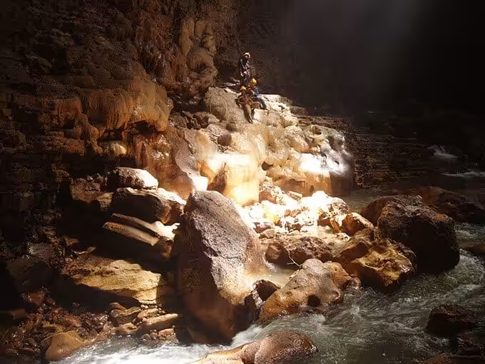 Sungai Bawah Tanah Goa Jomblang