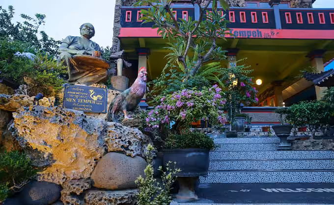 Ayam Betutu Men Tempeh