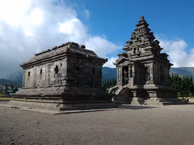 Daya Tarik Candi Arjuna