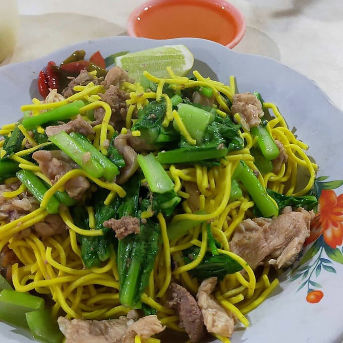 Mie Hengky