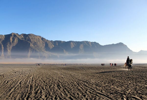 Tour dari Surabaya ke Bromo Midnight 1 Hari Best Seller