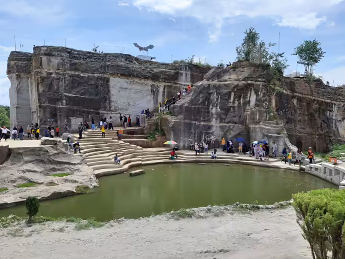 tebing breksi yogyakarta