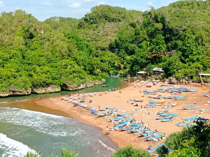 Daya Tarik Pantai Baron