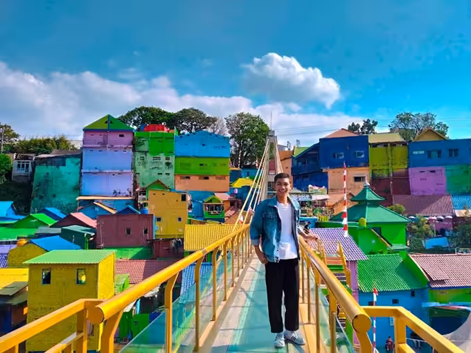 Foto Kampung Warna Warni Malang