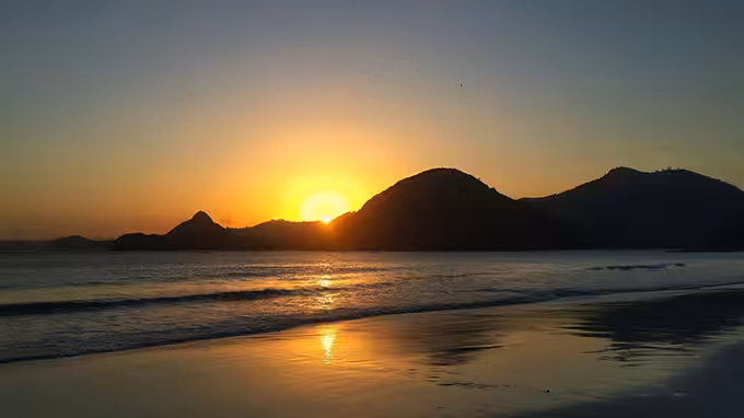 Sunset di Pantai Selong Belanak