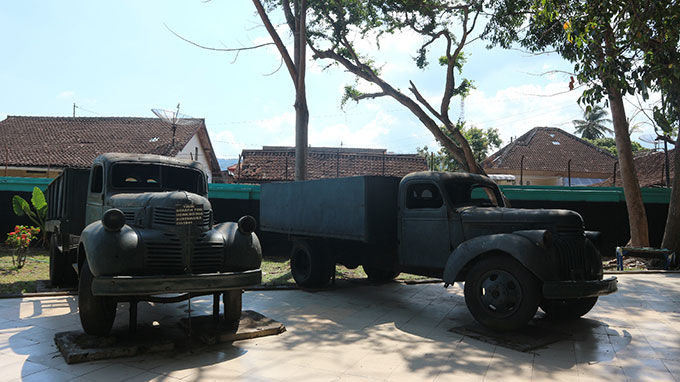 Truk Pengangkut