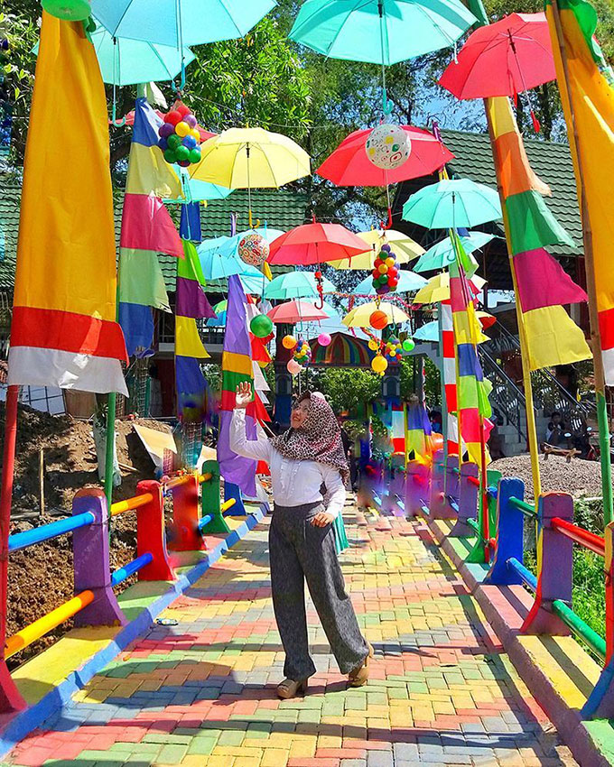 sejarah kampung pelangi
