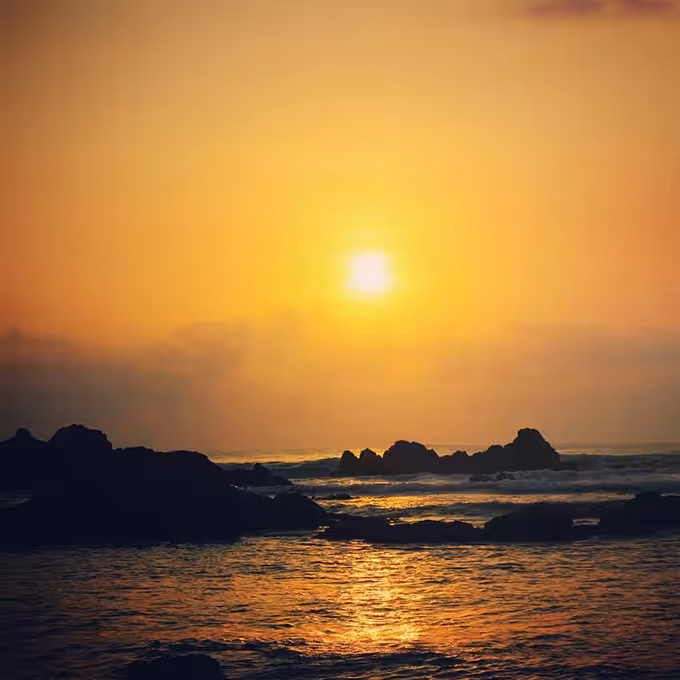 sunset di pantai wediombo