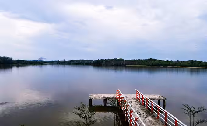 Danau Buatan Kayangan