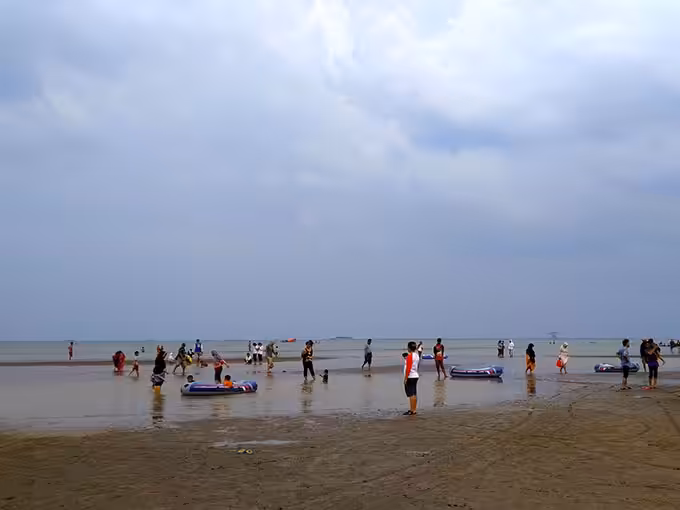 Pantai Kejawanan