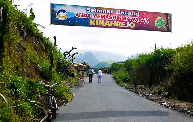 Dusun Kinahrejo Rumah Mbah Marijan