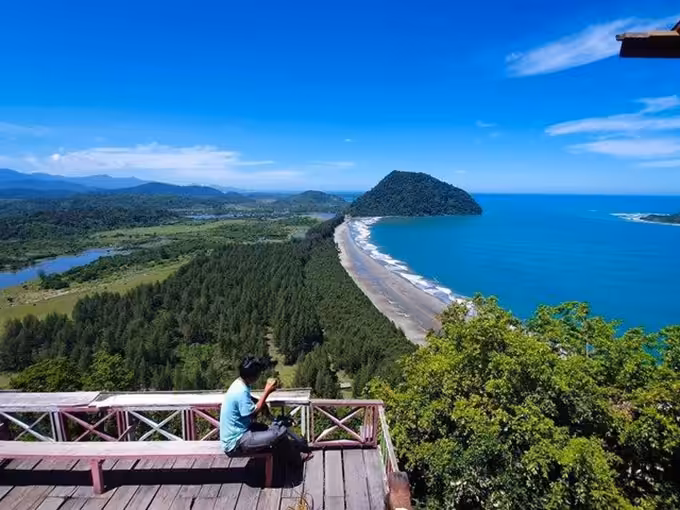 Puncak Gunung Geurutee