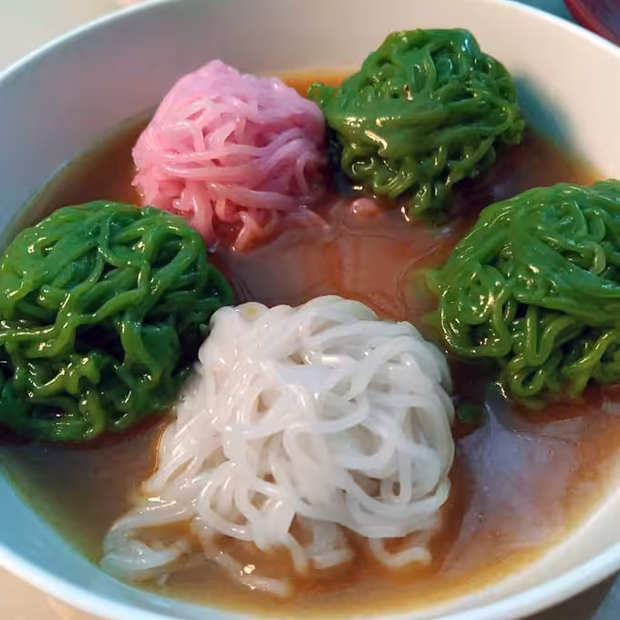 Putu Mayang Tangerang