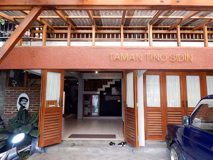 Taman Tino Sidin