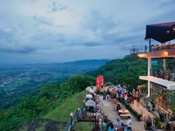 Wisata Heha Sky View