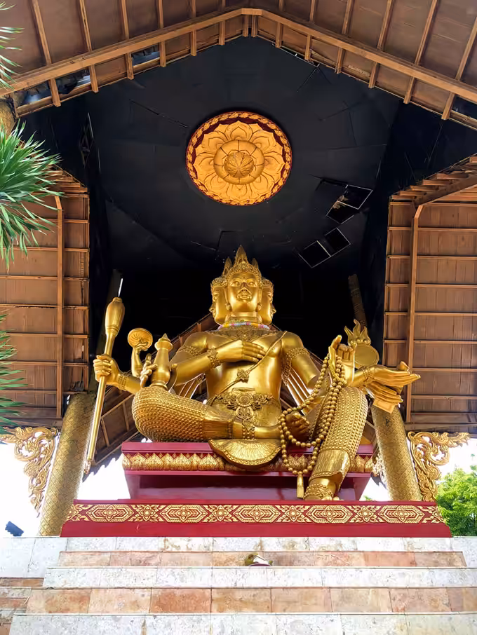 patung budha 4 wajah kenjeran park