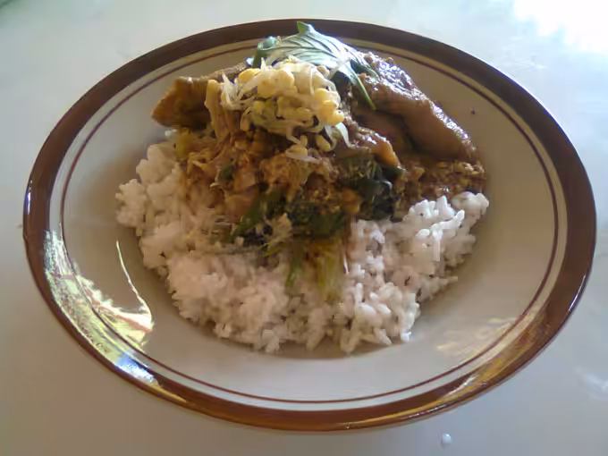 Nasi Tumpang Lethok