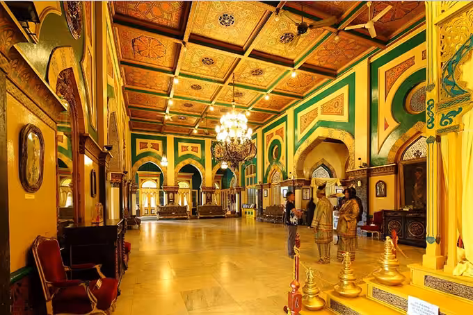 Wisata Istana Maimun Medan