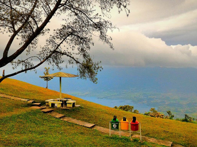 Wisata Puncak Lawang