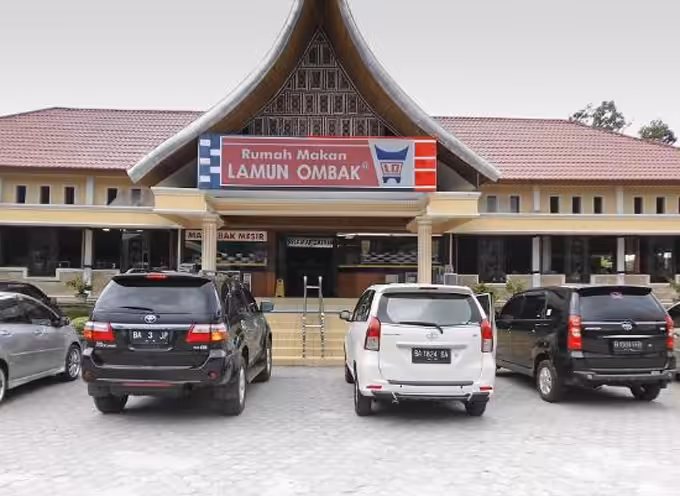 lamun ombak padang