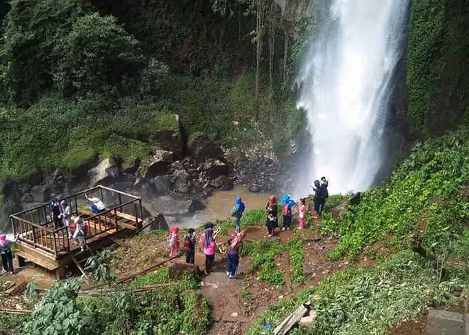 wisata air terjun sikulikap berastagi