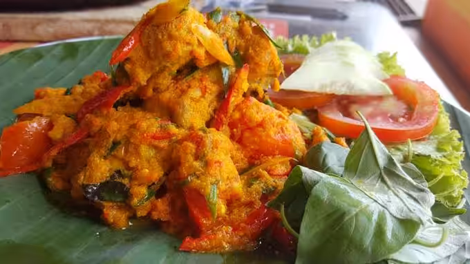 Ayam Penyet Pak Ulis