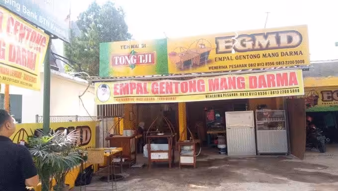 Empal Gentong Mang Darma