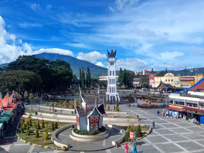 Objek Wisata Jam Gadang Bukittinggi