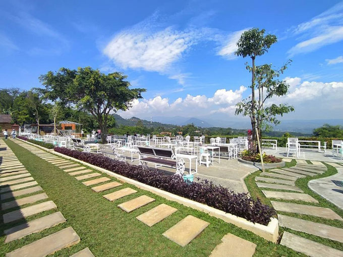 Taman Fathan Hambalang Bogor