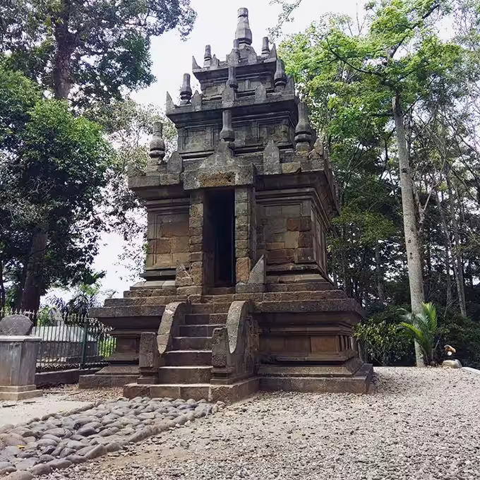 Candi Cangkuang