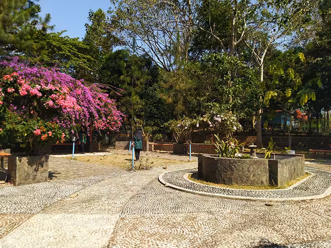 Hutan Kota Bungkirit
