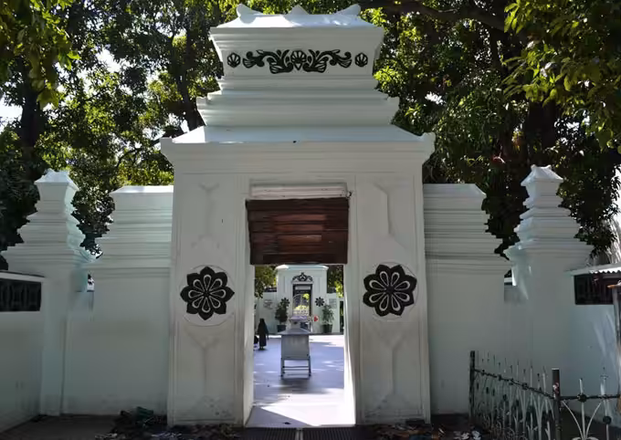 Makam Sunan Ampel Surabaya