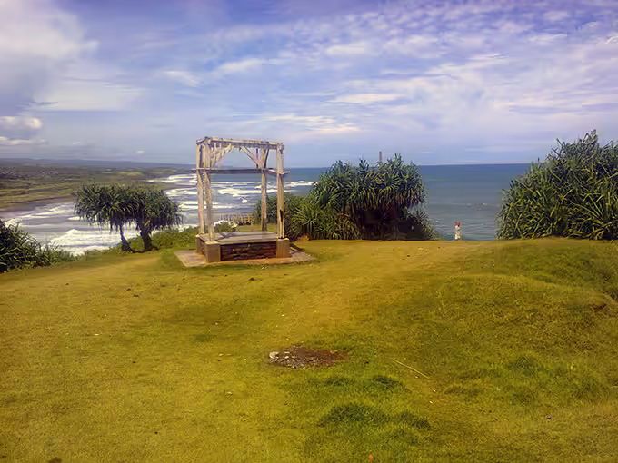 Puncak Guha Bungbulang