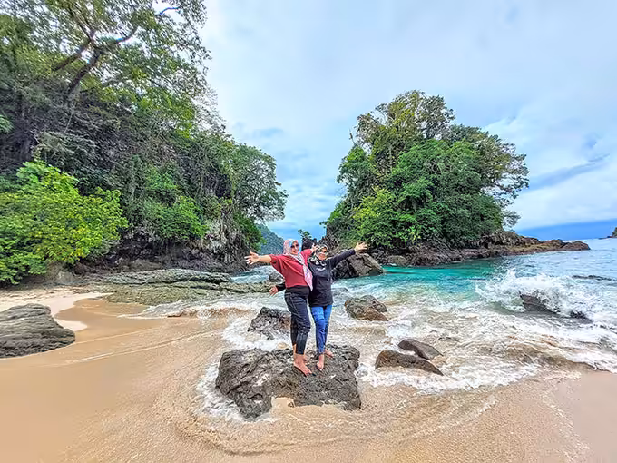 Teluk Hijau Banyuwangi