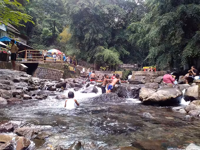 Wisata Cipaniis