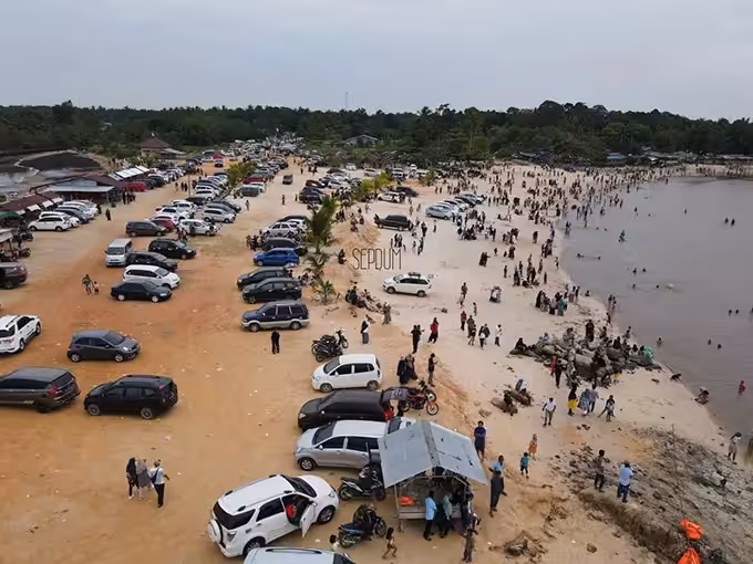 Wisata Pantai Marina Dumai