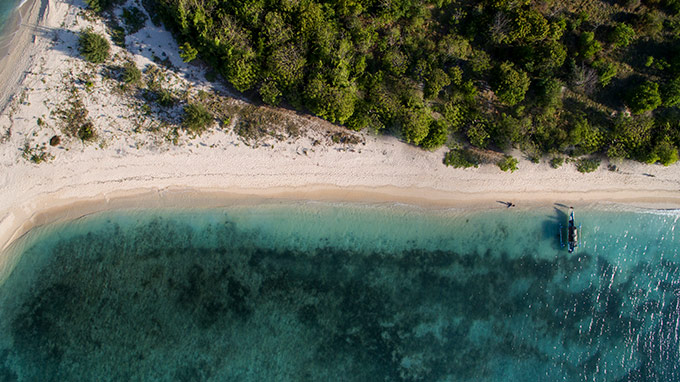 Wisata Pulau Tabuhan Banyuwangi