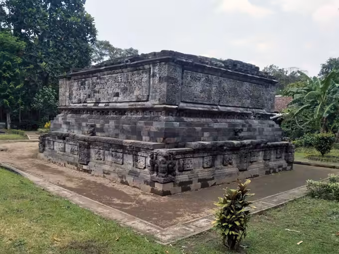 Candi Surowono