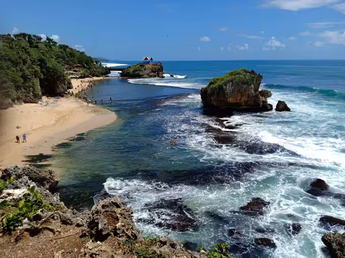 Pantai Kukup Jogja