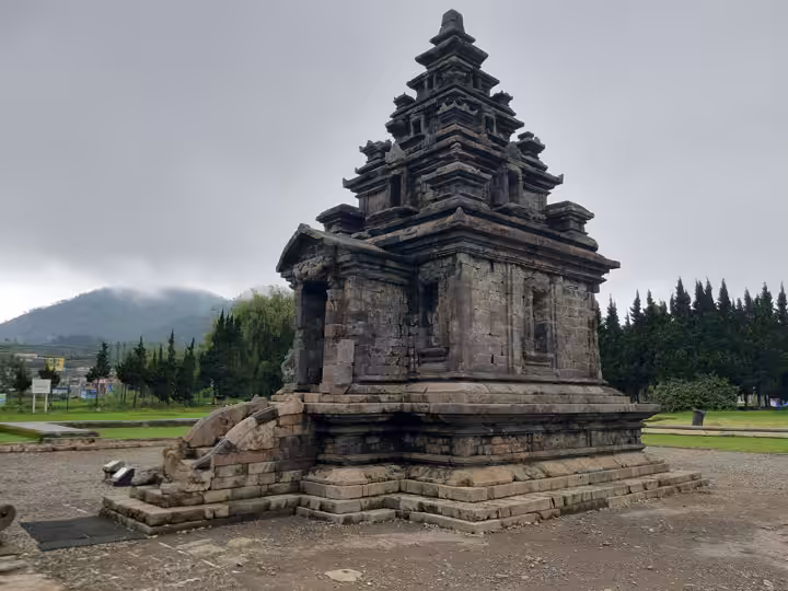 Candi Arjuna Banjarnegara