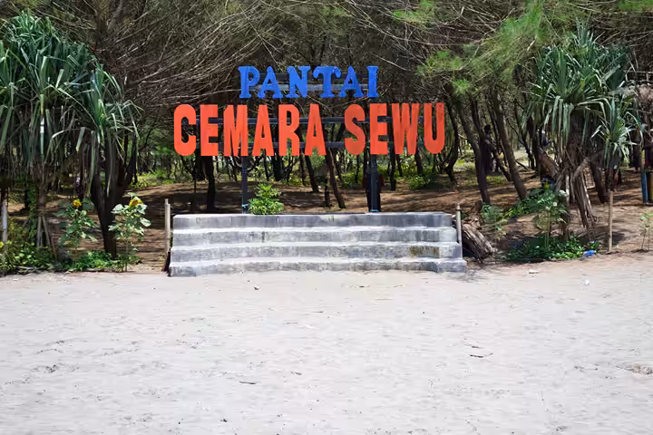 Lokasi Pantai Cemara Sewu
