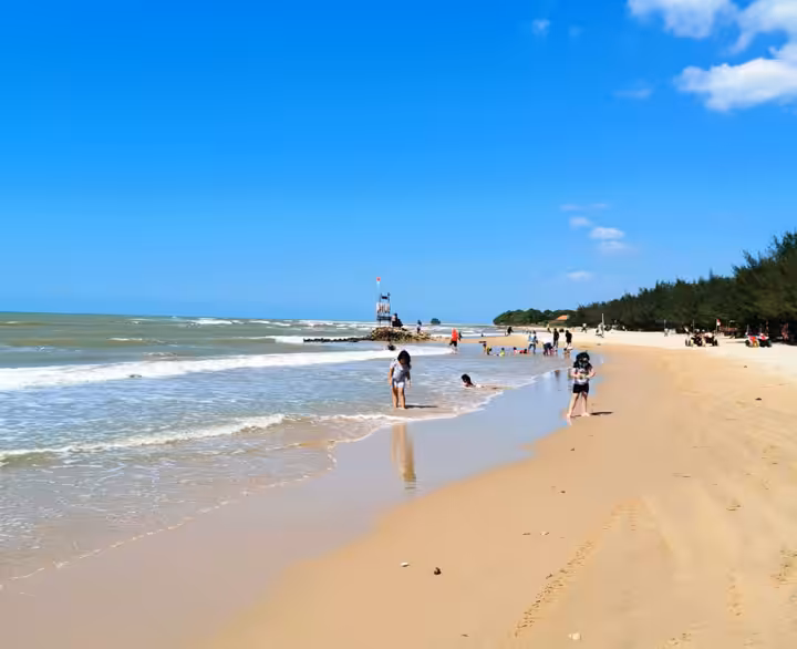 Pantai Lon Malang Sampang