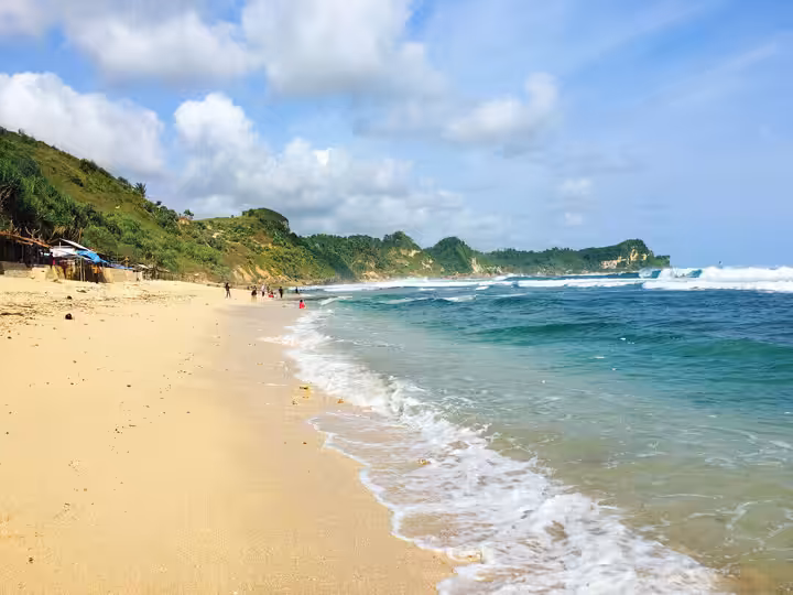 Pantai Nampu Wonogiri