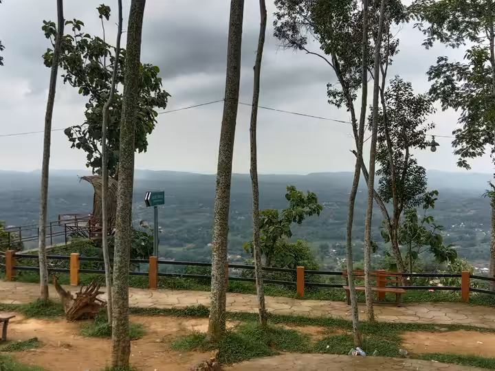 Puncak Ratu Pamekasan