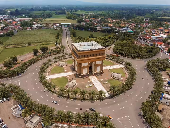 Simpang Lima Gumul Kediri