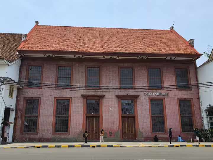 Toko Merah